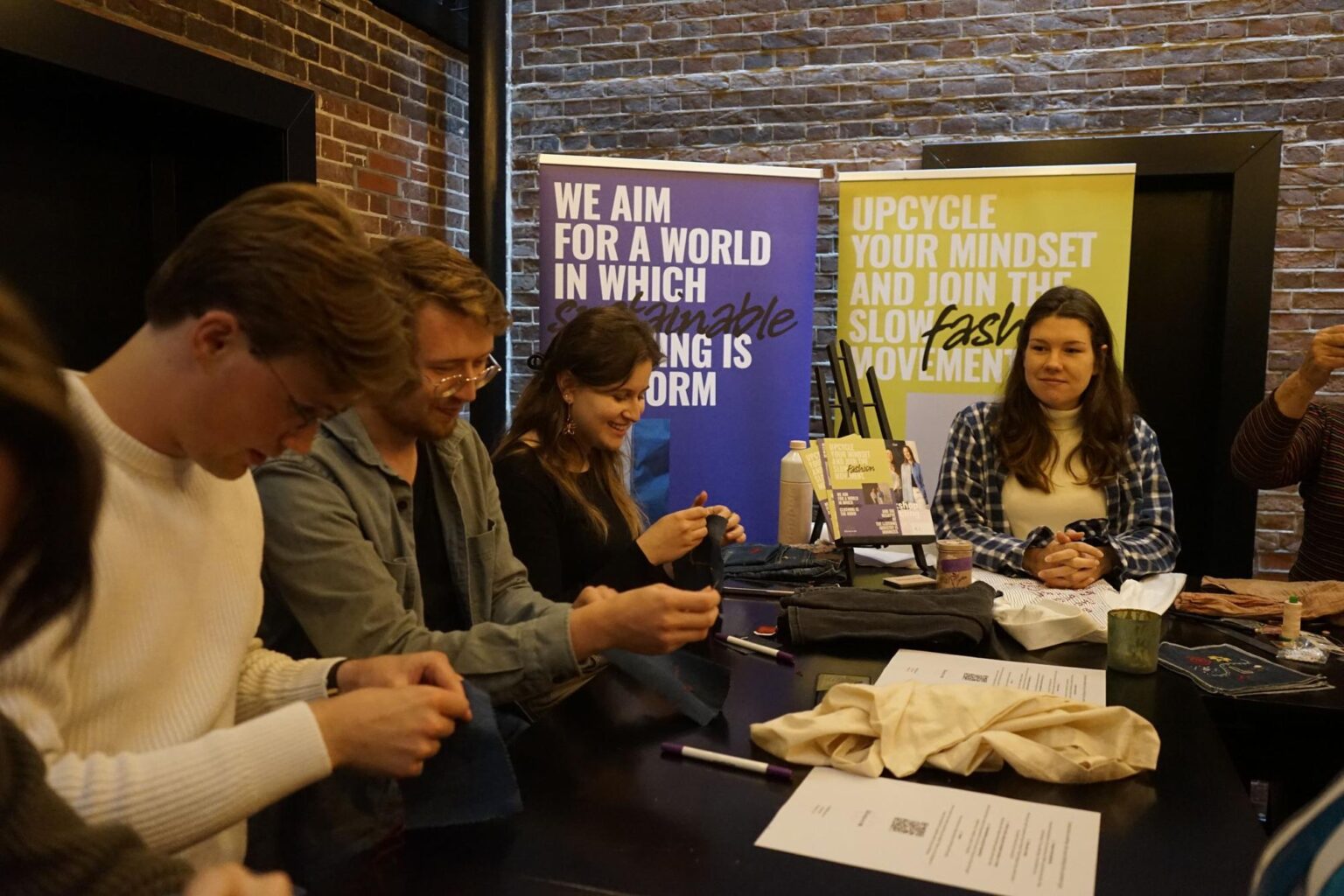 38f7c82b3243437dad7f92fdac75e704